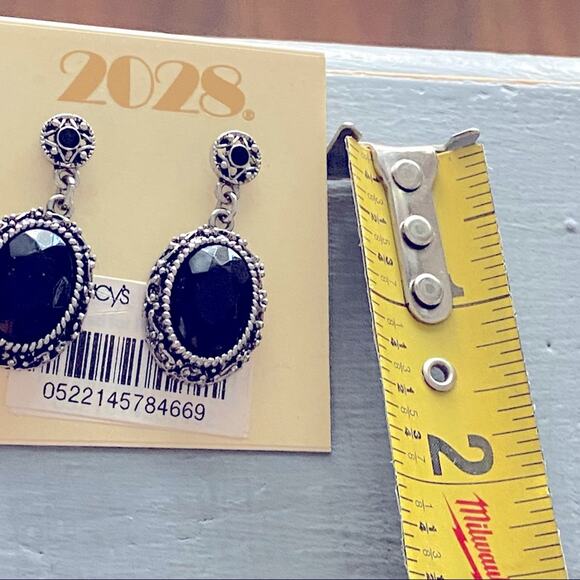 2028 Earrings NEW - Picture 4 of 7